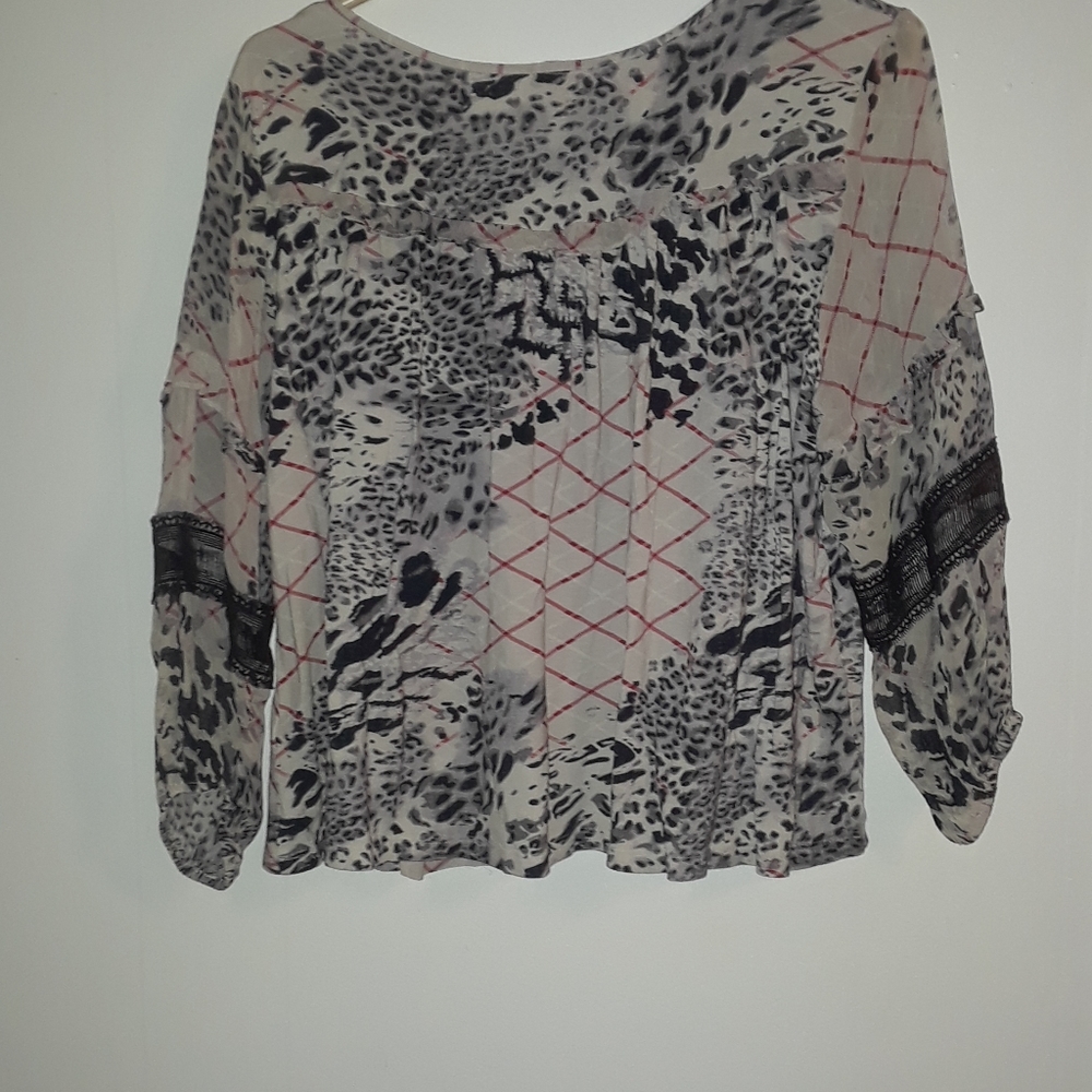 Blouse - Picture 2 of 6